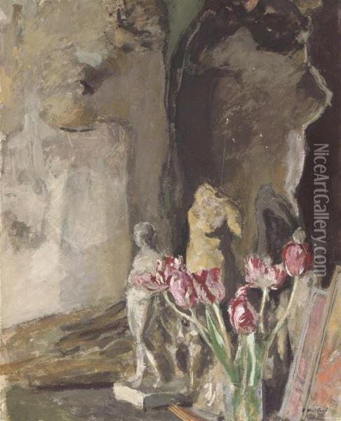 Tulipes Et Statuettes Oil Painting - Jean-Edouard Vuillard